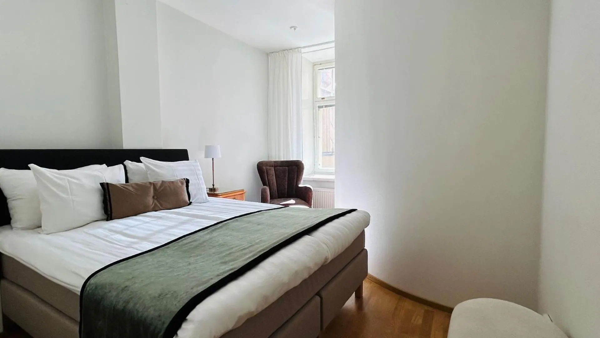 Luotsi 1911 Suite Helsinki 0*,